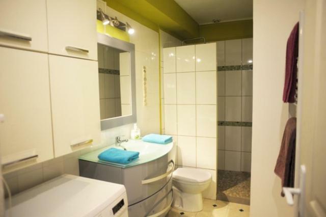 Mas Vincent Apartment La Fare-les-Oliviers Exterior photo